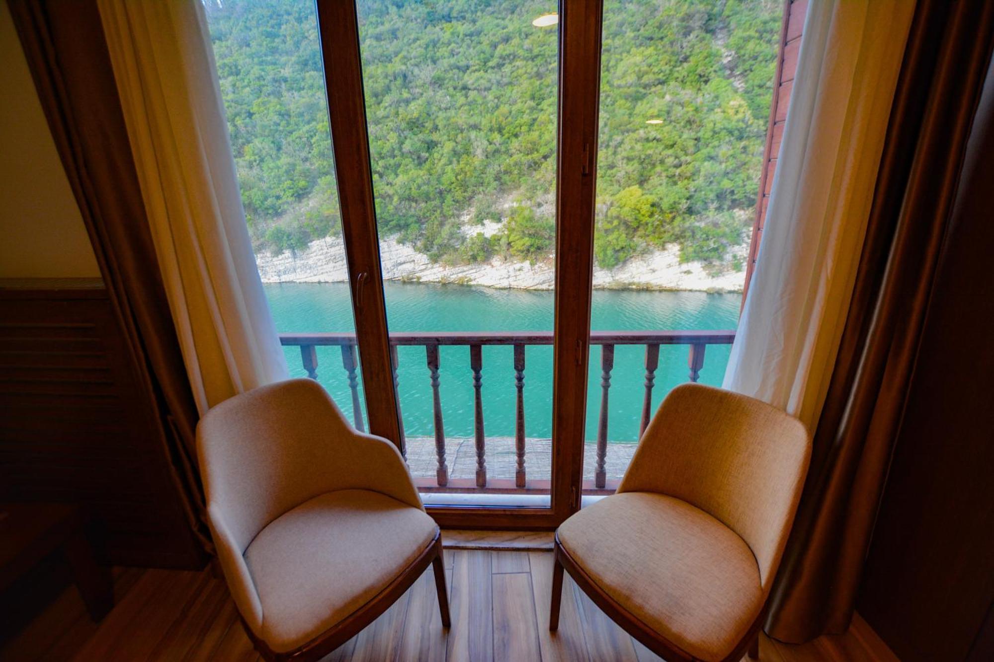 Hill River Hotel Agva  Exteriér fotografie