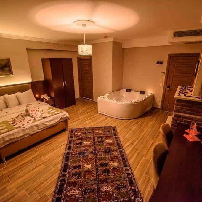 Hill River Hotel Agva  Exteriér fotografie
